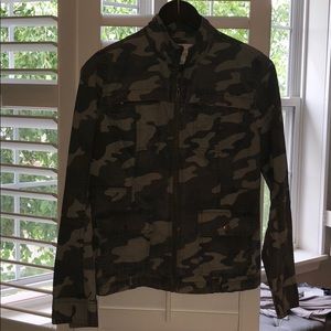 Caslon camo zip up jacket